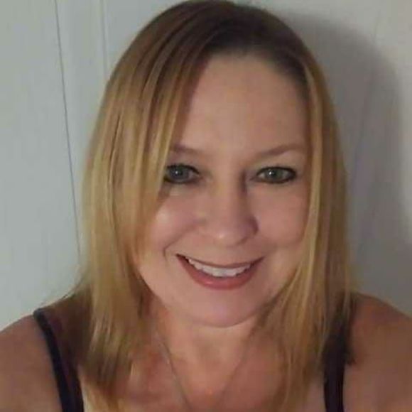 Meet your Posher, Janet - Picture 1 of 1